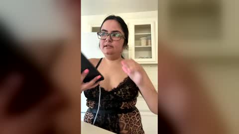 littlemissbabycakes online show from March 26, 10:48 pm