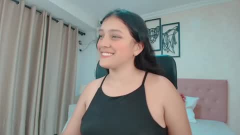 Sarahs Room online show from June 25, 1:02 am