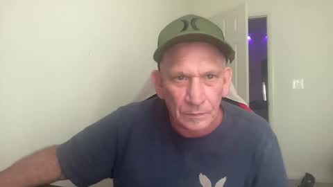 Whitetrash 515 online show from May 17, 9:24 pm