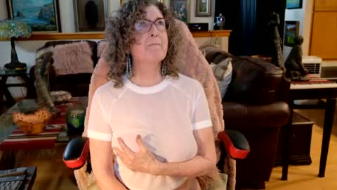 Miss D   Shows Mon Wed  Fri online show from July 21, 8:00 pm