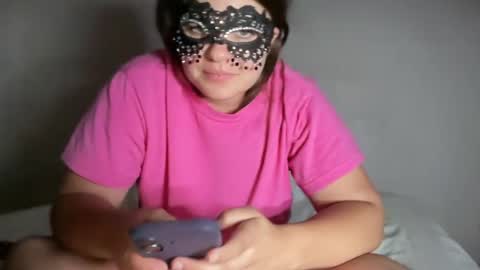 littleredswan online show from August 4, 6:42 am