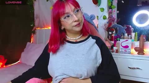 Snapshot of littlerouse_ chatting on October 21, 2:38 am Ruby Rouse online show from October 21, 2:38 am