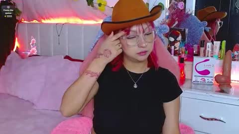 Snapshot of littlerouse_ chatting on October 10, 3:45 am Ruby Rouse online show from October 10, 3:45 am