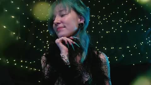 Niki  free tg channel with some photos gifs and info about streams  online show from November 22, 5:22 pm