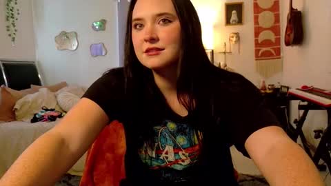 Eliza online show from November 5, 1:46 pm