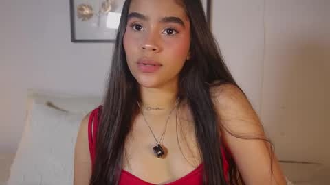 littletammy_ online show from May 2, 5:19 pm