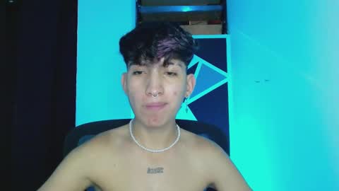 Snapshot of littlextrem chatting on March 6, 12:43 am Eros online show from March 6, 12:43 am