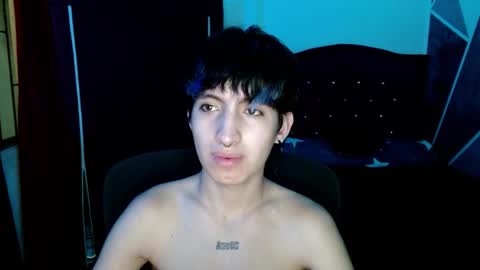 Snapshot of littlextrem chatting on October 15, 7:32 am Eros online show from October 15, 7:32 am