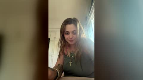Nina online show from May 27, 9:45 pm