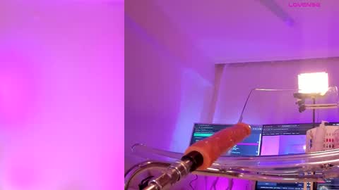 Snapshot of live_sherry chatting on October 4, 9:34 pm angel eyees online show from October 4, 9:34 pm