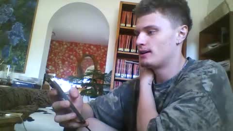 livelikereece1 online show from March 29, 3:35 pm