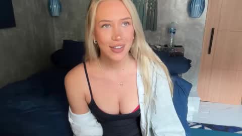 olivia online show from March 16, 1:09 am