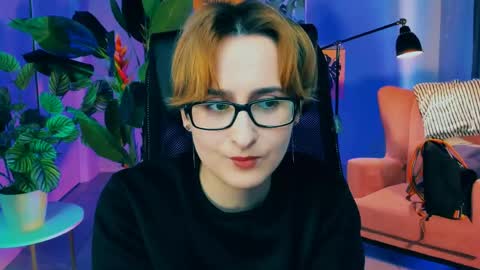 LixeLuna online show from April 24, 6:48 am