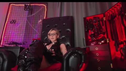 Liya Ray online show from March 9, 2:05 am