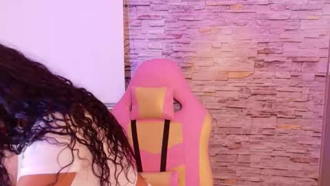 liz_monserrat online show from December 19, 7:42 pm