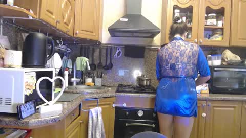 LizaCakes online show from September 24, 2:24 pm