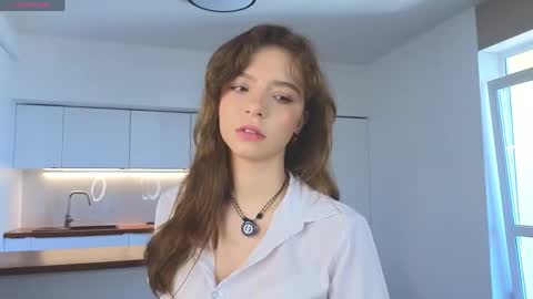 Hello there im Amelia Im new here Lets have fun online show from April 25, 3:30 am