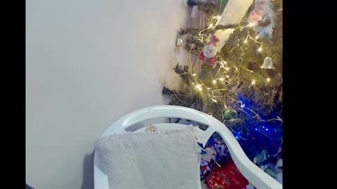 Snapshot of lizz1305 chatting on December 20, 5:29 pm lizz1305 online show from December 20, 5:29 pm