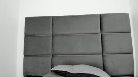 Snapshot of lizz_luna chatting on October 6, 1:51 pm lizz_luna online show from October 6, 1:51 pm