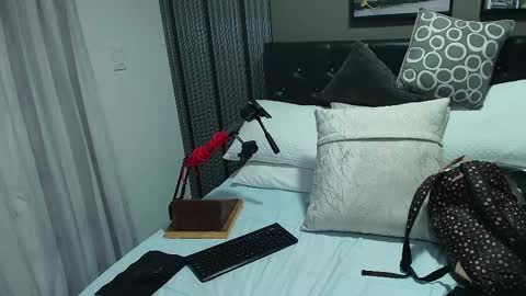 Lizz  online show from September 11, 11:55 am