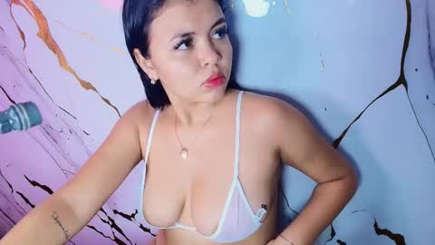 Lizz  online show from December 3, 12:28 pm