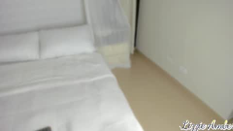 lizzieamber online show from October 24, 8:26 am