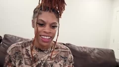 LizzieWaterz online show from July 25, 1:36 am
