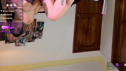 Snapshot of lizzymontana chatting on January 15, 7:05 am Liz online show from January 15, 7:05 am