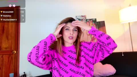 Snapshot of lizzymontana chatting on January 2, 8:49 am Liz online show from January 2, 8:49 am