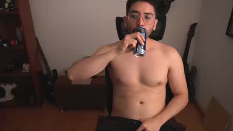 Snapshot of lobito_blanco97 chatting on September 25, 3:30 pm Lobito blanco Thefckingwolf main account online show from September 25, 3:30 pm