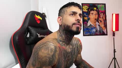 Snapshot of logan_hugh8 chatting on October 19, 8:57 pm logan_hugh8 online show from October 19, 8:57 pm