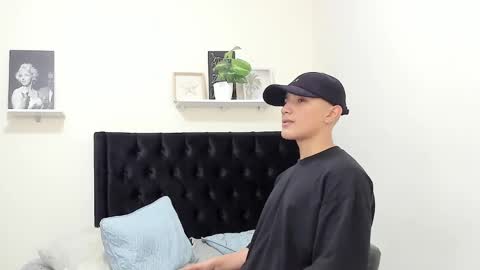 Logan Lux online show from January 10, 4:12 am