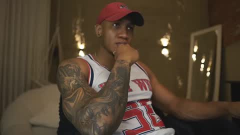 logan_varela online show from August 1, 1:34 pm