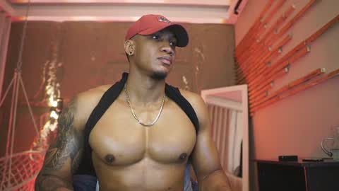 logan_varela online show from July 9, 12:42 pm