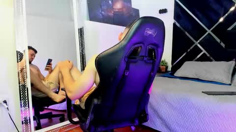 Logan Wolf online show from February 19, 3:44 pm