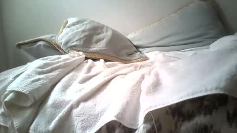 loisaida4u online show from March 5, 7:27 pm