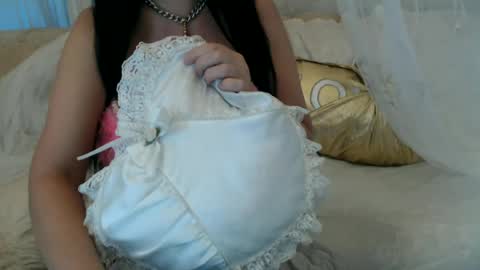 Lilu online show from June 27, 6:08 am