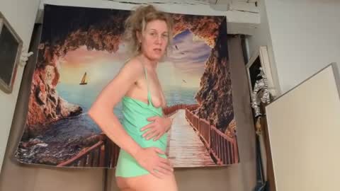 lola_belgium online show from June 4, 3:51 pm