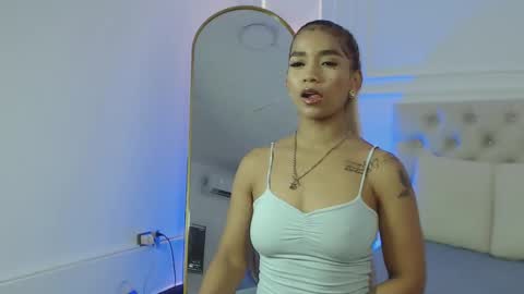 lola red online show from October 27, 7:14 pm