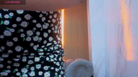 Lola online show from July 27, 8:39 pm