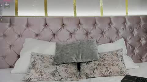 lola_saenz__ online show from March 14, 12:09 pm