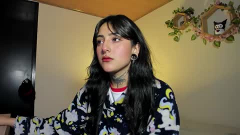 Lola online show from February 3, 6:22 am