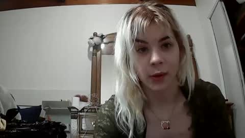 Lola Lixx online show from February 26, 5:46 am