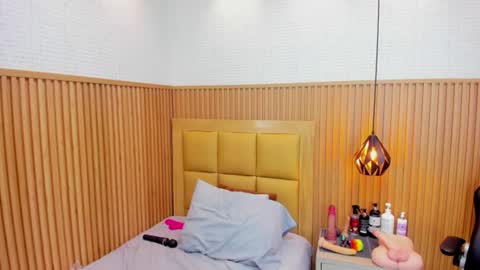 LOLA online show from July 7, 6:47 am