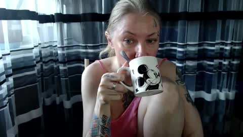 Lisa online show from November 14, 8:27 am