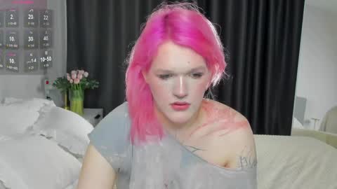 lollita online show from May 2, 5:57 am