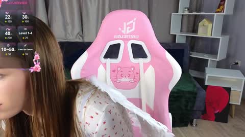 Snapshot of lolly_monica chatting on January 25, 4:35 pm Monica online show from January 25, 4:35 pm