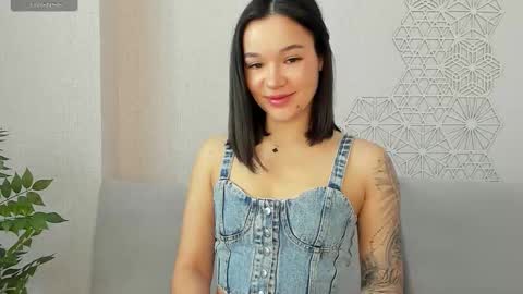 lolly_turner online show from March 12, 5:44 am