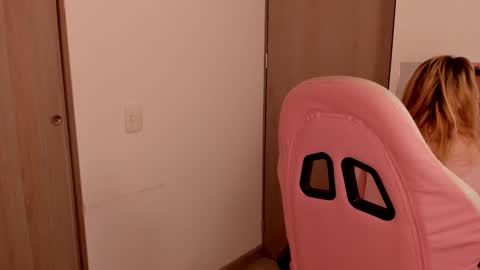 Lolly online show from February 25, 3:31 am