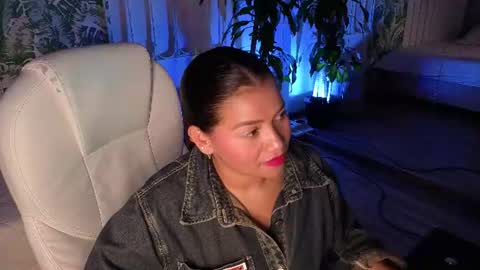 loly_marce online show from July 1, 7:11 pm